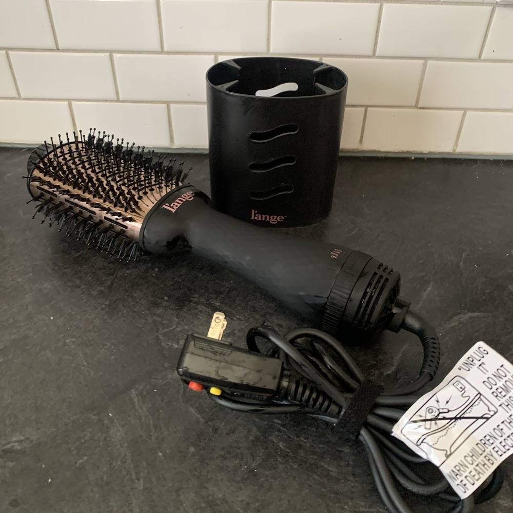 L'ange Hair Le Volume 2‎ in 1 Titanium brush dryer blow dry and style